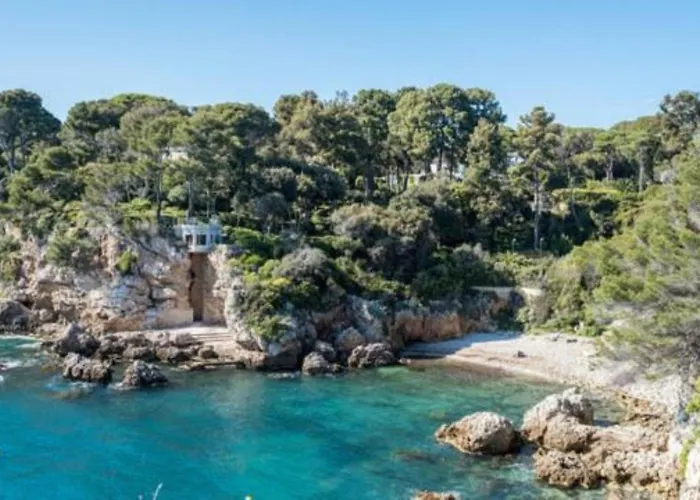 3 Bedrooms Apartment, Pool, Parking, Tennis Club Antibes